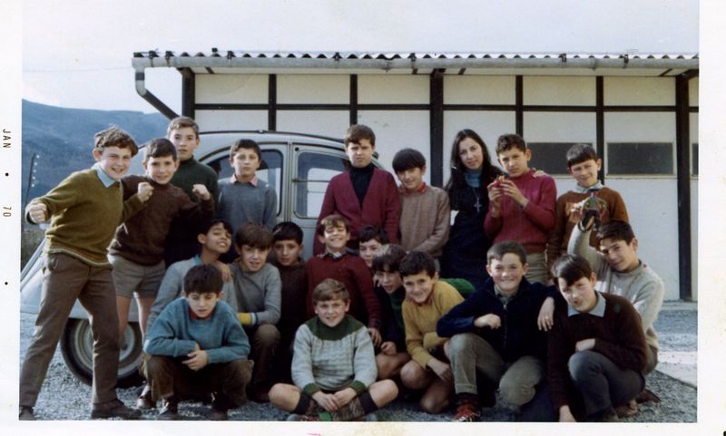 Archivo:Huarte San Juan Curso de 2 Bachiller.jpg